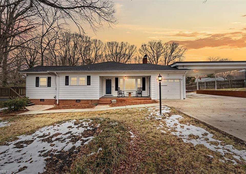 1st image of 243 Hawthorne Dr