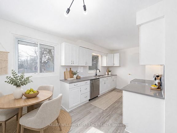 4th image of 91 Cundles Rd E