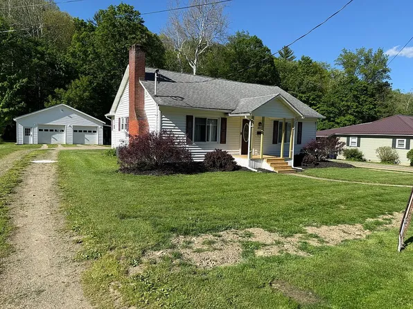 322 State St, Russell, PA 16345