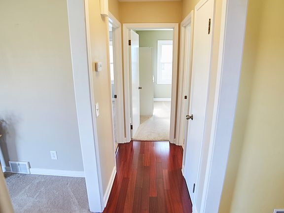 4th image of 4757 Douglas Dr N