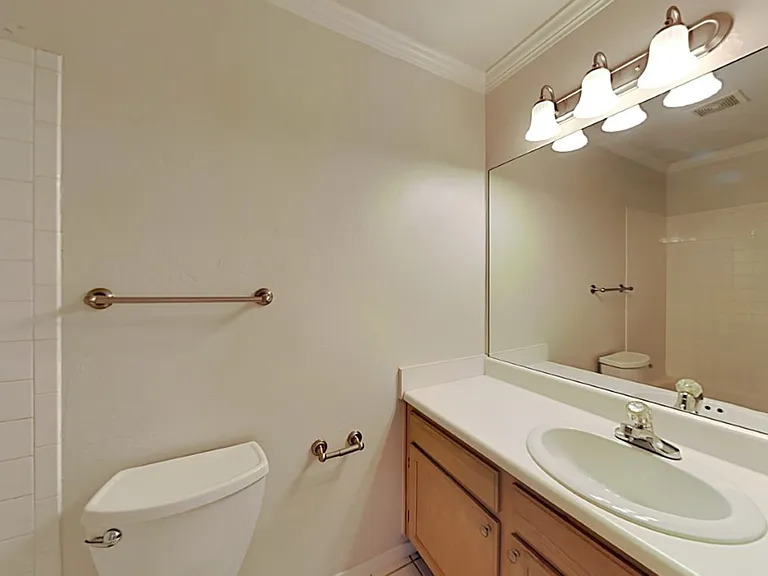 1117 Cedarcrest St — Photo 15