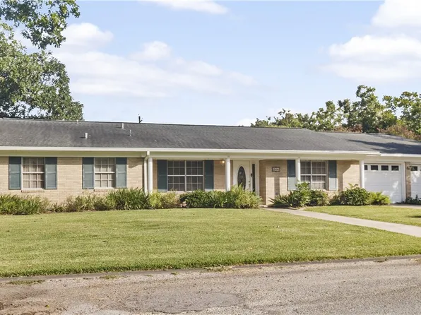 306 Ash Dr, Ganado, TX 77962