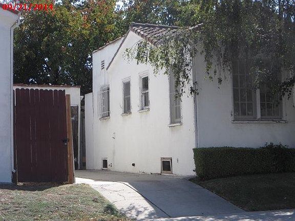 3rd image of 7220 Rosewood Ave