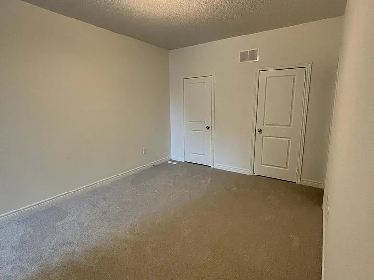 504 Littlewood Ln — Photo 18