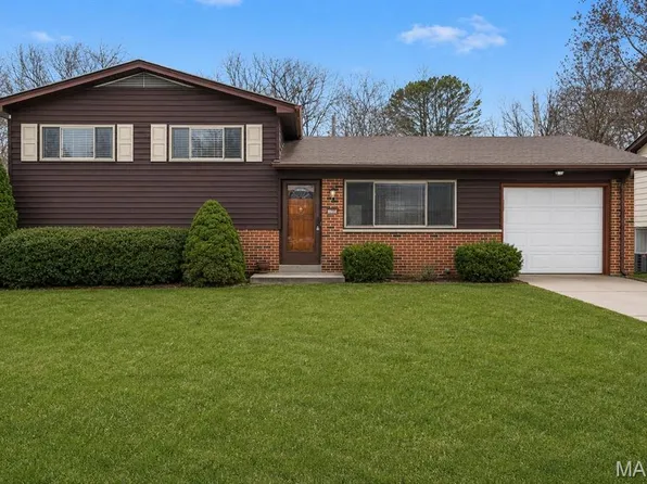 11008 Baywood Ter, Saint Louis, MO 63126