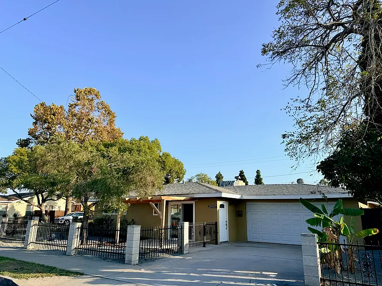 20907 Arline Ave — Photo 11