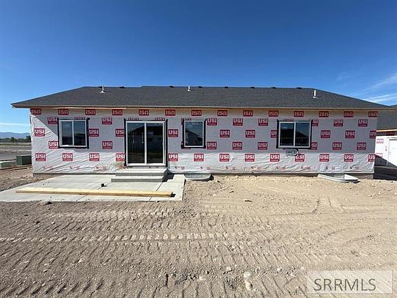 3rd image of 1170 Alpine Ave