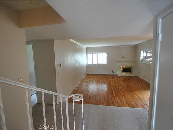 3rd image of 3603 Castle Rock Rd