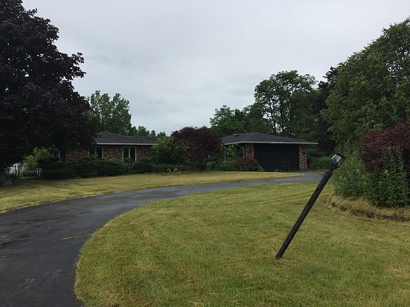3rd image of 1 Old Acre Ln