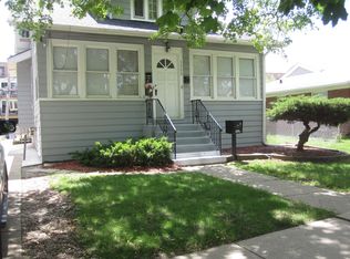 1353 Harding Ave APT 2, Des Plaines, IL 60016