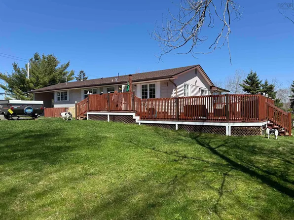 39 Fletcher Ln, West Hants, NS B0N 1L0