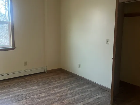 74 1st St, Albany, NY 12210