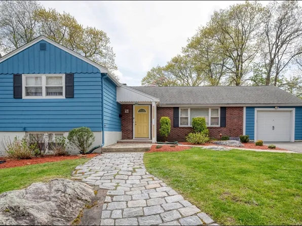 67 Victoria St, Milton, MA 02186