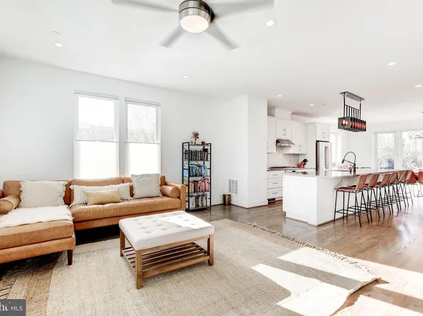 1035 Pendleton St, Alexandria, VA 22314