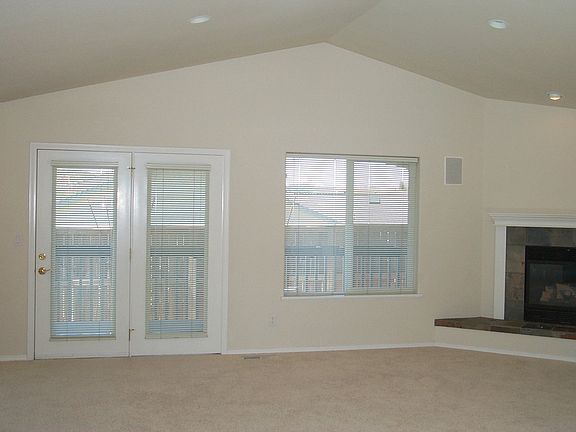 4th image of 1305 NE Tucson Way