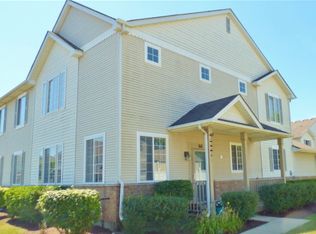 66 Strawflower Ct, Romeoville, IL 60446