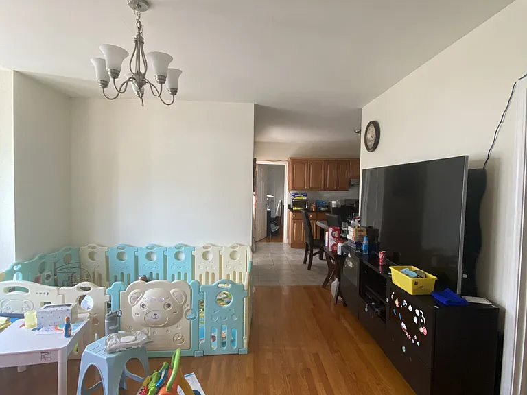 230 Washington St #2 — Photo 5