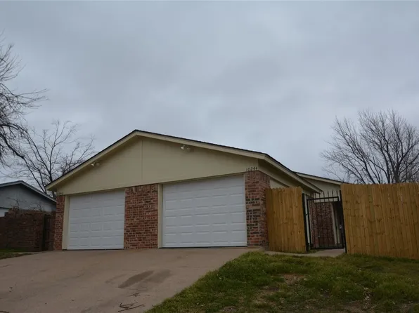 10244 Maverick Dr, Fort Worth, TX 76108