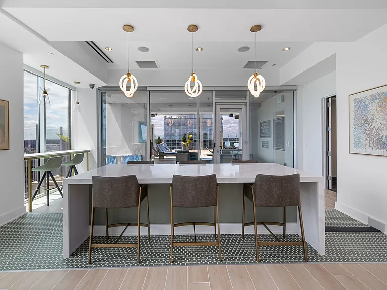 Skyhouse Raleigh — Photo 30