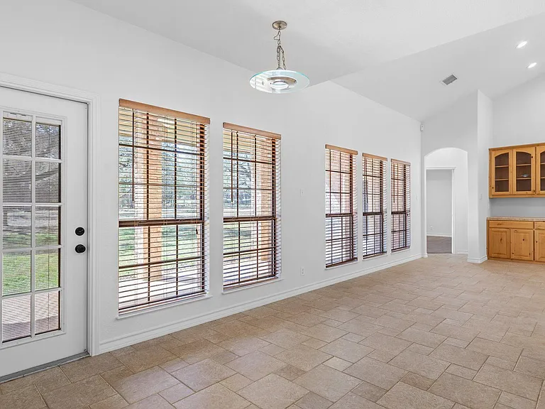 10808 Dedeke Dr — Photo 11
