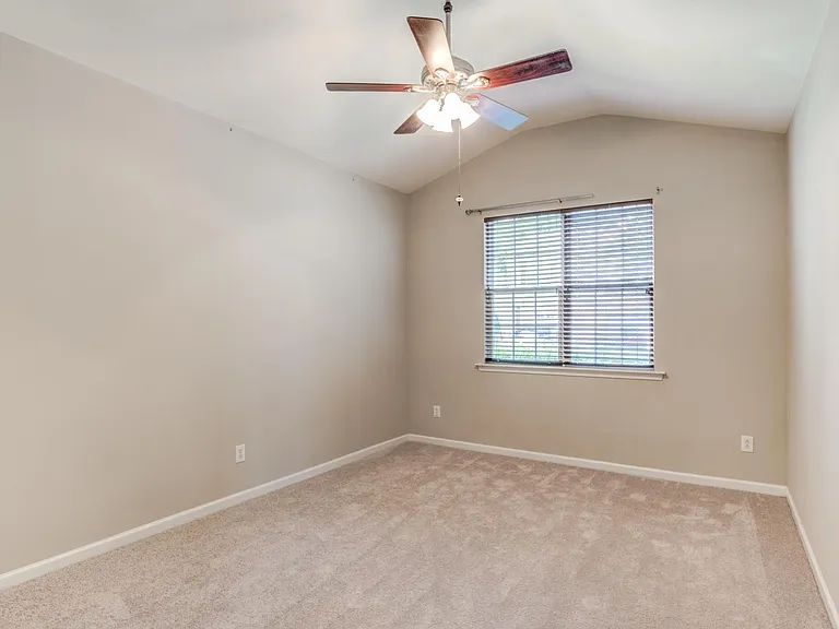 8221 Belneath Ct — Photo 15