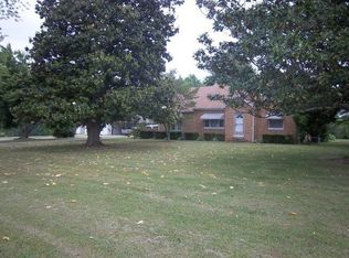 1690 Willoughby Rd, Paris, TN 38242