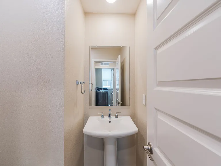 7756 Taylor Ln — Photo 16