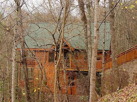 2nd image of 419 Silverbell Heights Ln