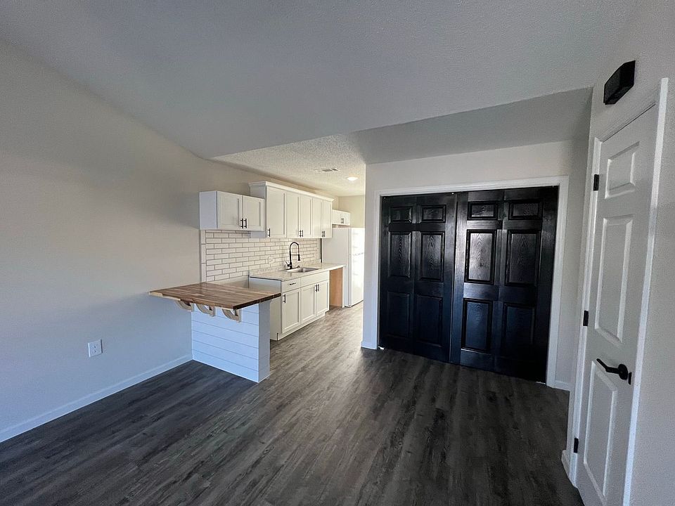 1st image of 230 Lanier Dr #185