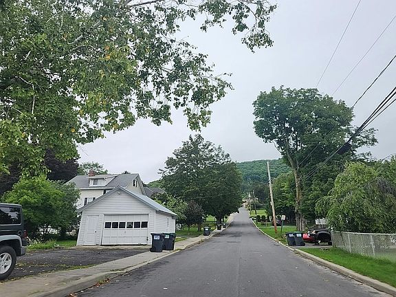 5th image of 106 Lincoln Ave
