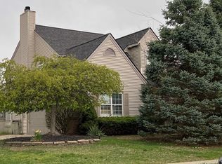 413 Harbour Pointe Dr, Belleville, MI 48111