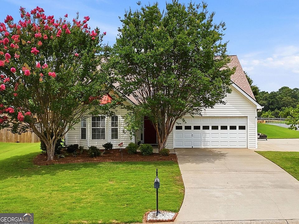 1st image of 216 Lee Ct