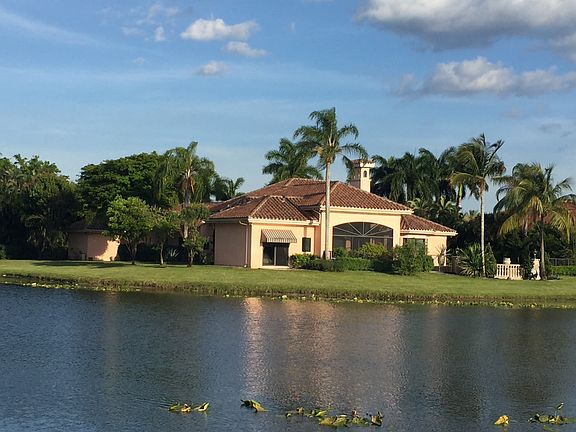 2nd image of 16275 Vintage Oaks Ln