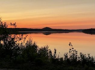 11 Lovelace St, Eastport, ME 04631