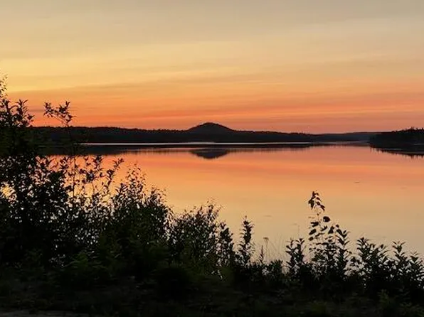 11 Lovelace Street, Eastport, ME 04631