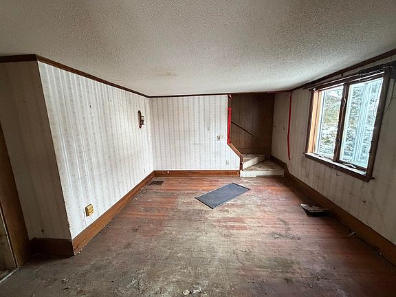 3rd image of 240 Grove Street