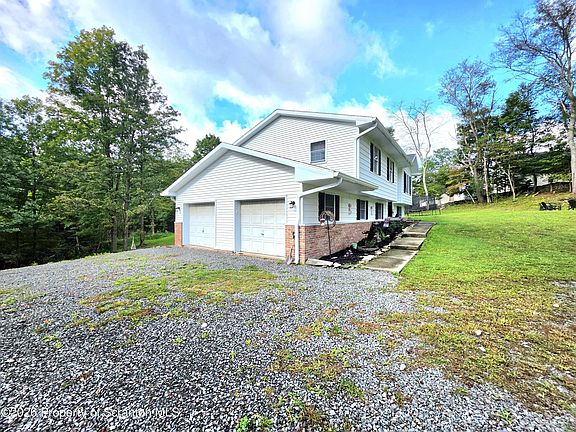 2nd image of 460 Newcomb Rd