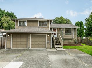 19224 73rd Ave NE, Kenmore, WA 98028