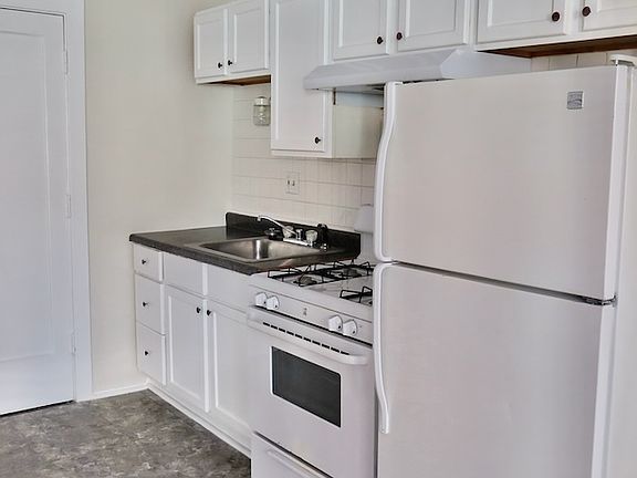 3rd image of 4340 S Drexel Blvd #115