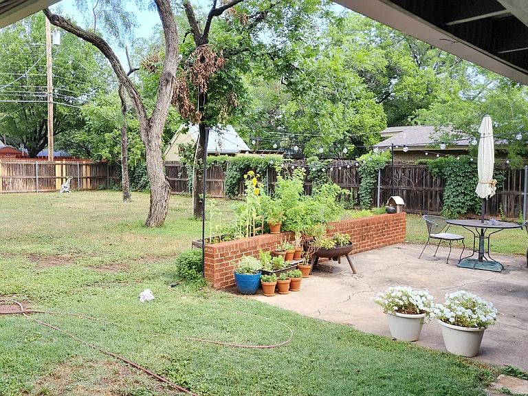 1618 Sylvan Dr — Photo 5