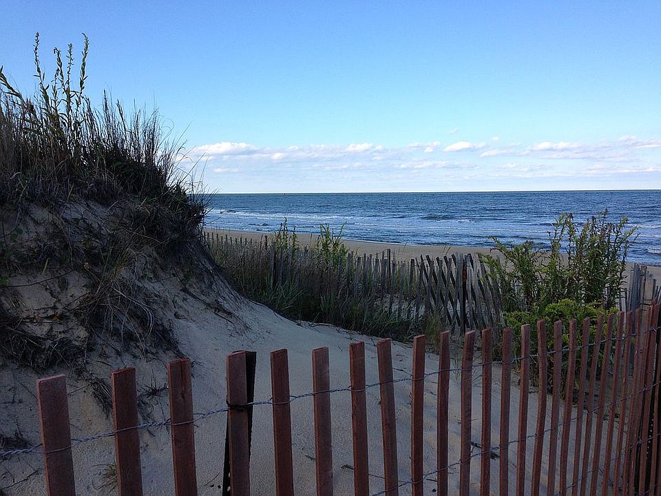 1st image of 700 Surfside Ave