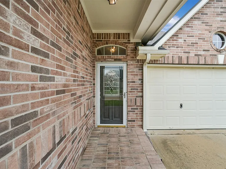 15911 Pleasant Green Cir — Photo 2