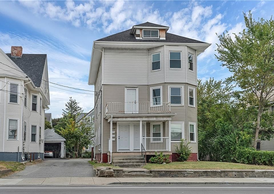 1st image of 1320-1322 Elmwood Ave