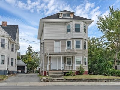 1320-1322 Elmwood Ave, Cranston, RI, 02910