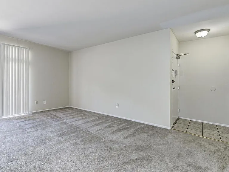 Wheaton House — Photo 2