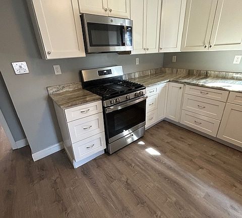 5th image of 21 Dean St #4