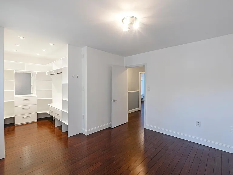 5411 Crossrail Dr — Photo 10