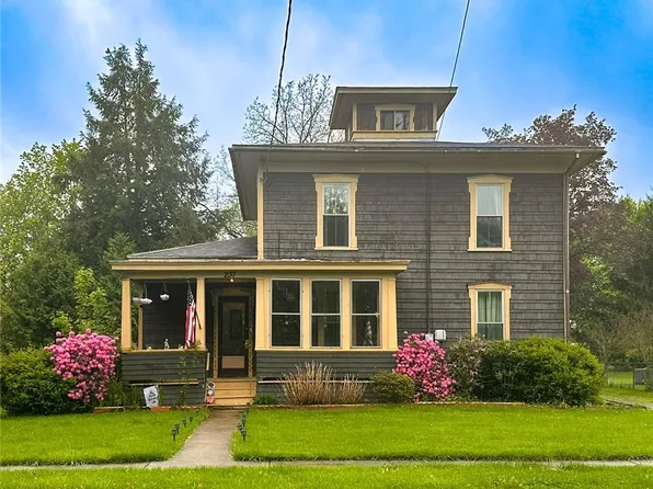 237 James St, Canastota, NY 13032
