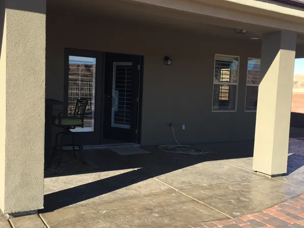 4855 NE 29th St, Des Moines, IA 50317