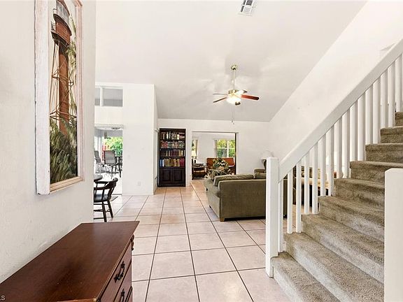 3rd image of 15048 Cloverdale DR